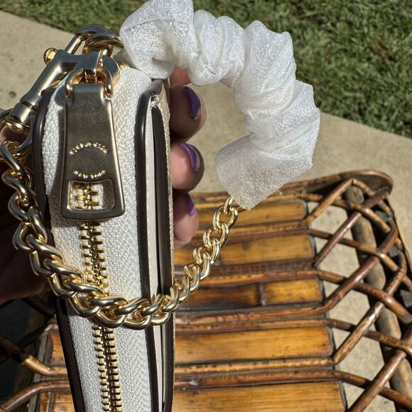 NWT coach Zip Card Case In Signature Floral Canvas With Heart Print CR971 - Picture 4 of 9